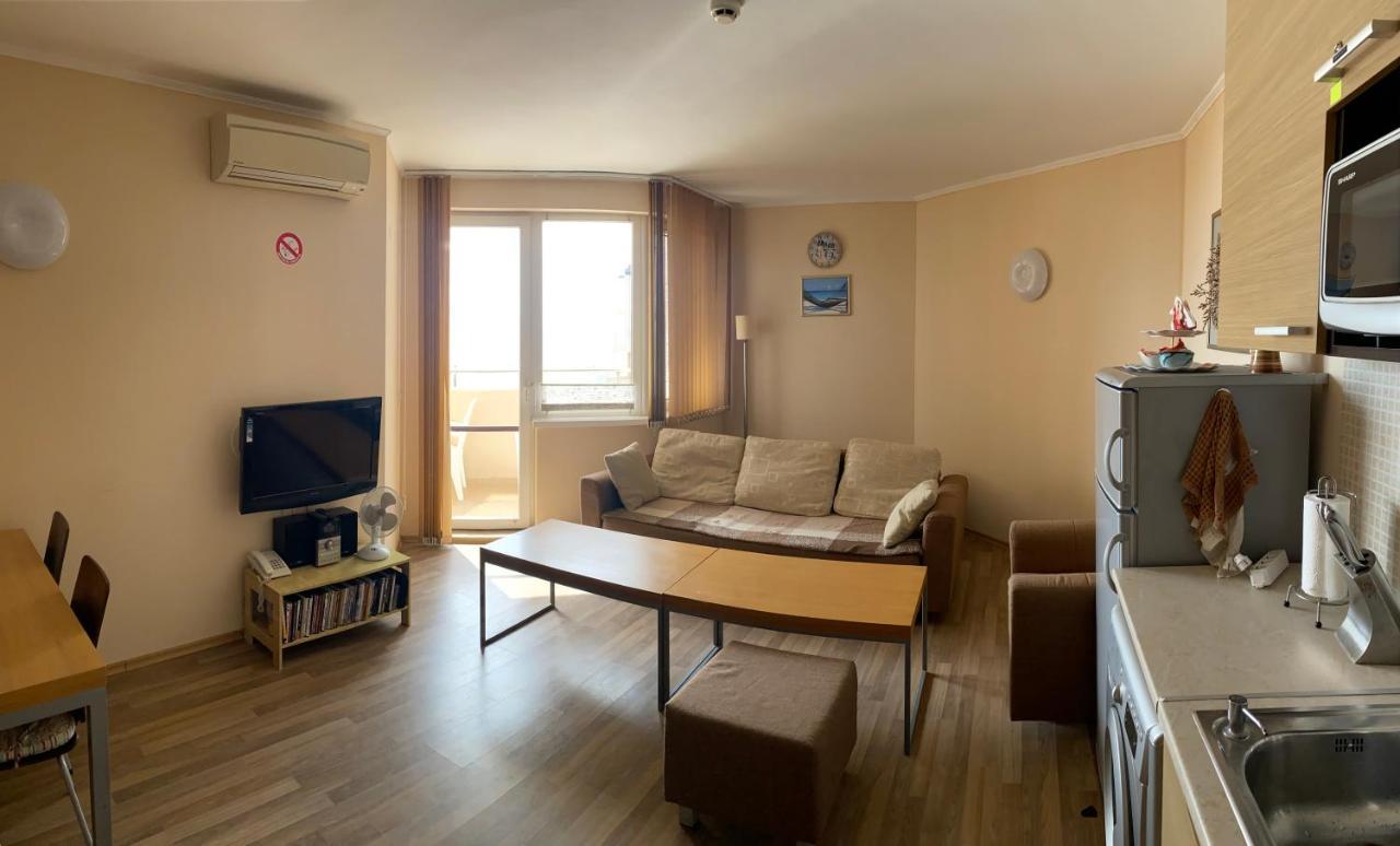 First Line Apartment At Обзор Екстер'єр фото