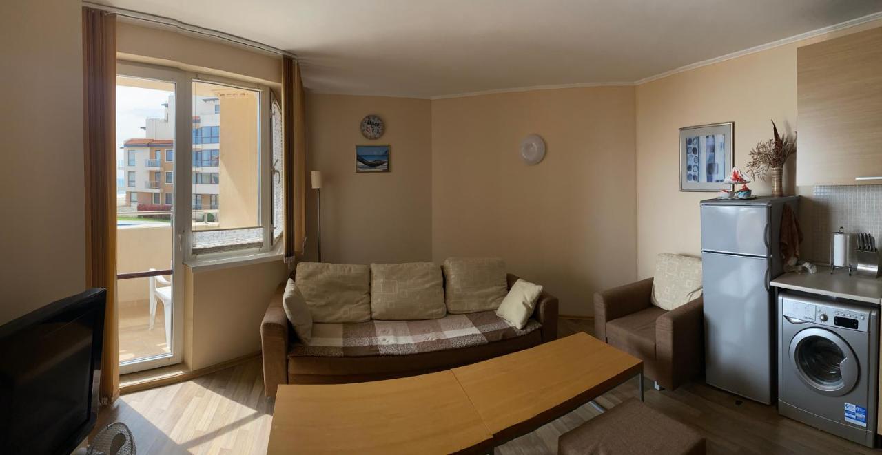 First Line Apartment At Обзор Екстер'єр фото